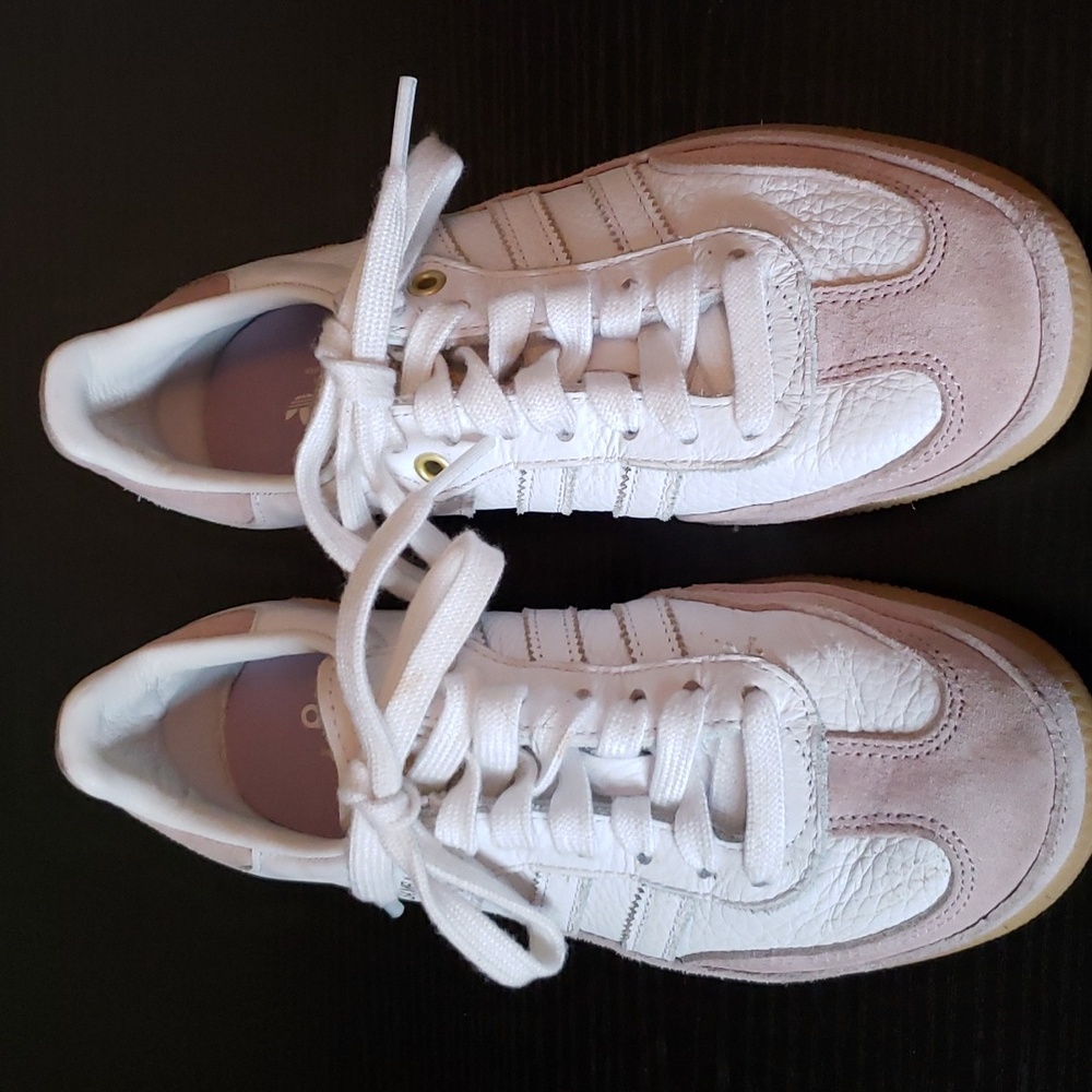 adidas Samba Pre-owned sz 5.  white & pink leather.  Excellent condition.